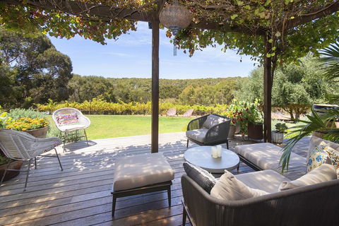 Stella - Accommodation Cairns 0
