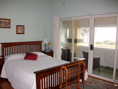 Stella's Dromana Hotel - Accommodation Cairns 2