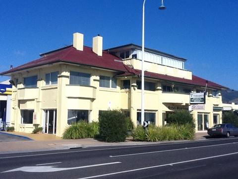 Stella's Dromana Hotel - Accommodation Cairns 0