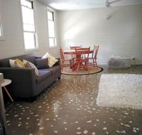 Stranded Nowhere to Stay Sanitised Apartment Sleeps 4 Netflix Wifi Pool - Accommodation Cairns