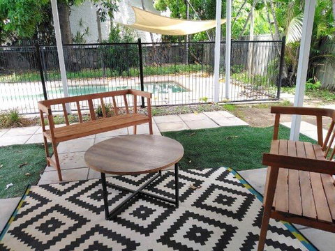 Stranded? Nowhere To Stay? Sanitised Apartment, Sleeps 4, Netflix, Wifi, Pool - Accommodation Cairns 3