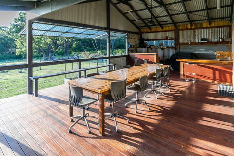 Studio 165 Hidden Gem On 50 Acres With Bay Views - Accommodation Cairns 2