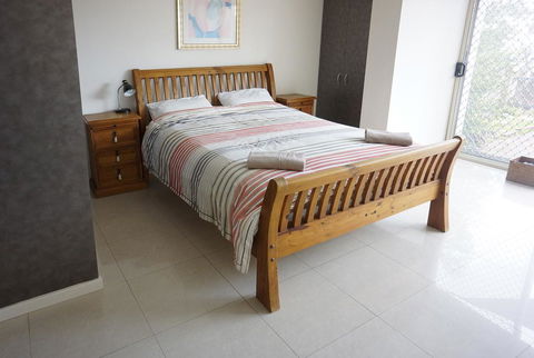 Studio 3 - Ground Floor Fremantle Apartment - Accommodation Cairns 2