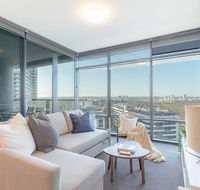 Stunning apt Nearby ANZ Stadium wt Free Parking - Accommodation Cairns