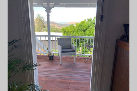 Stunning Queenslander - Accommodation Cairns 3