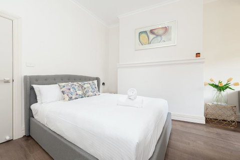 STUNNING SYDNEY HOME 9 - Accommodation Cairns 2