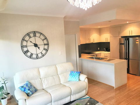 Stylish 2x2 W/ Carpark In Perth - Accommodation Cairns 2
