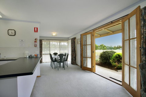 Summerfield Winery And Accommodation - Accommodation Cairns 3