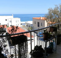 Sun Sand Sea and Salty Kisses Cottesloe beach house - Accommodation Cairns