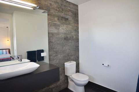 SUNNYSIDE - SURF SIDE - Accommodation Cairns 1