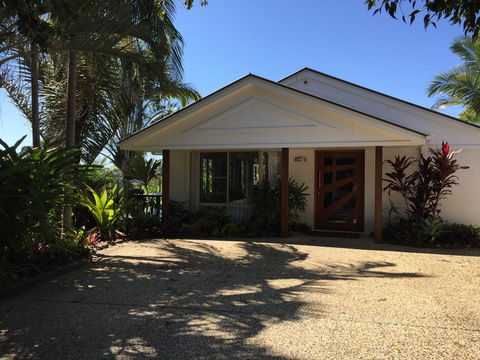 Sunshine Coast Tropical Getaway - Accommodation Cairns 2