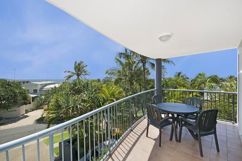 Sunshine Cove, Across The Road From The Beach - Accommodation Cairns 0
