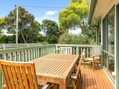 Surf Rest'n Bay - Accommodation Cairns 1
