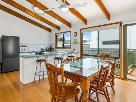 Surf Rest'n Bay - Accommodation Cairns 3