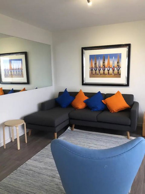 SurfSide Escape In Coogee - Accommodation Cairns 3