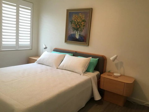 SurfSide Escape In Coogee - Accommodation Cairns 2