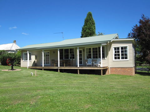 Sutton Forest Cottage - Accommodation Cairns 3