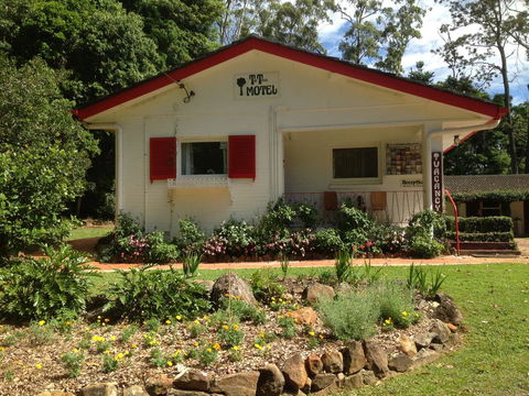 Tall Trees Motel Mountain Retreat - Accommodation Cairns 3
