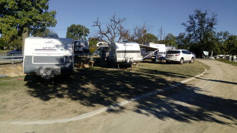 Taroom Caravan & Tourist Park - Accommodation Cairns 2