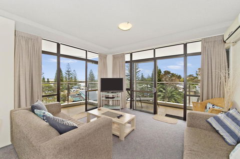Tasman Towers 9, 3 Munster Street - Accommodation Cairns 0