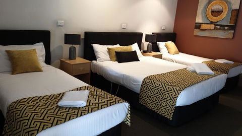 Tenterfield Tavern And Motor Inn - Accommodation Cairns 1