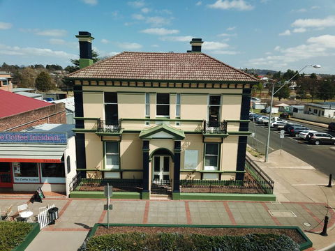 The Bank Guesthouse Glen Innes - Accommodation Cairns 0