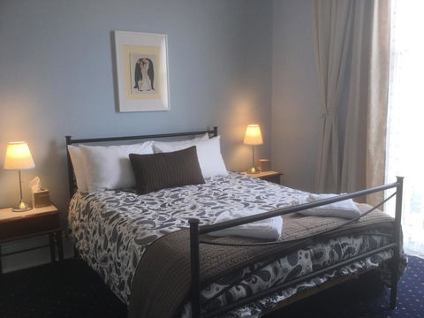 The Bank Guesthouse Glen Innes - Accommodation Cairns 1