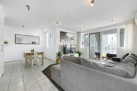 The Bay 23 - Accommodation Cairns 2