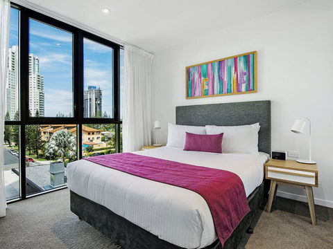 The Beach Broadbeach Private 2 Bedroom Apartment - Accommodation Cairns 2