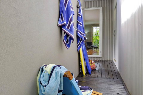 THE BEACH HOUSE - Accommodation Cairns 2