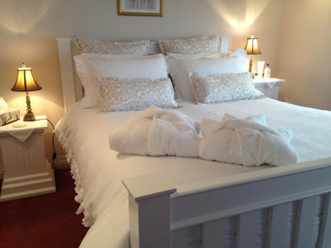 Ellie\'s Cottages - Accommodation Cairns 0