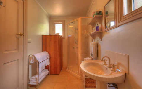 Ellie\'s Cottages - Accommodation Cairns 17