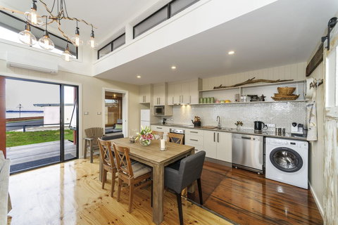 Coastal Pods Wynyard - Accommodation Cairns 13