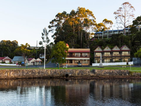 Strahan Village - Accommodation Cairns 36