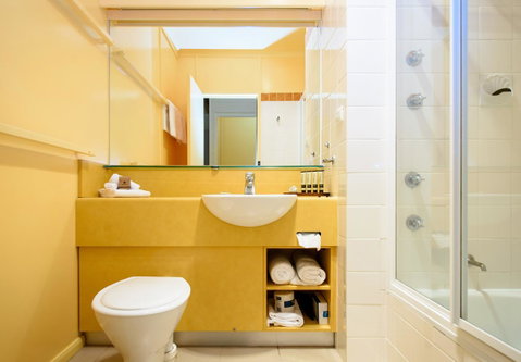 Strahan Village - Accommodation Cairns 31
