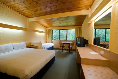 Strahan Village - Accommodation Cairns 38