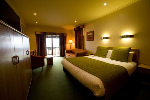 Strahan Village - Accommodation Cairns 22