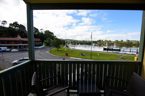 Strahan Village - Accommodation Cairns 21