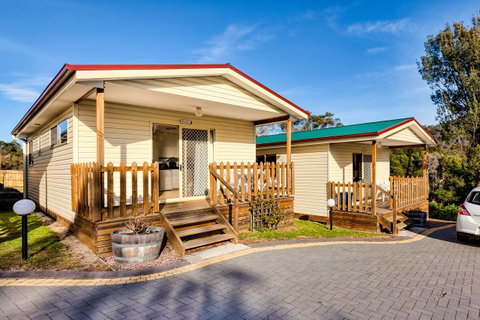 Wintersun Gardens Motel - Accommodation Cairns 0