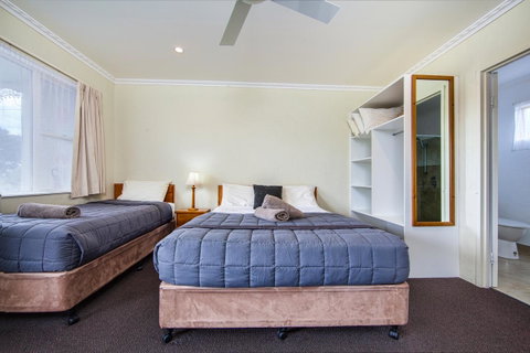 Wintersun Gardens Motel - Accommodation Cairns 2