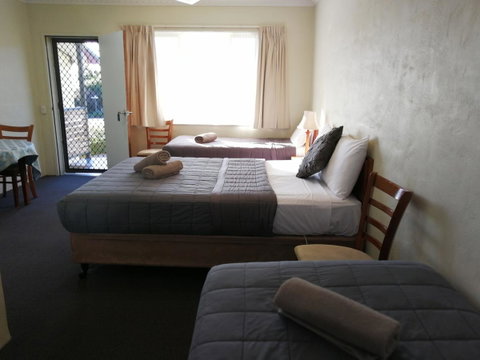 Wintersun Gardens Motel - Accommodation Cairns 12