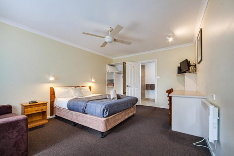 Wintersun Gardens Motel - Accommodation Cairns 10