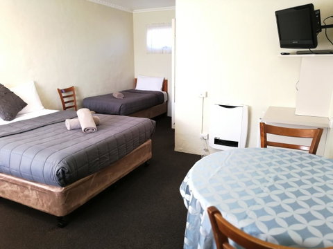Wintersun Gardens Motel - Accommodation Cairns 11