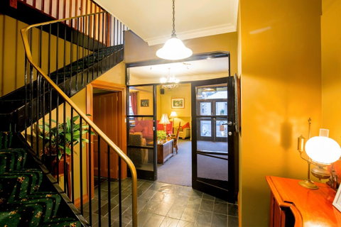 The Tasmanian Inn - Accommodation Cairns 34