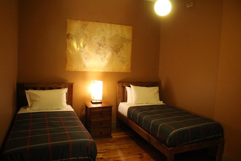 The Tasmanian Inn - Accommodation Cairns 10