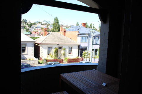 The Tasmanian Inn - Accommodation Cairns 26