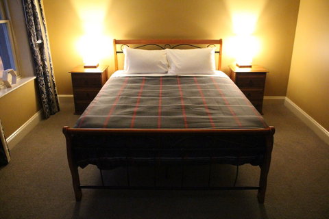 The Tasmanian Inn - Accommodation Cairns 9