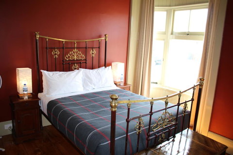 The Tasmanian Inn - Accommodation Cairns 21