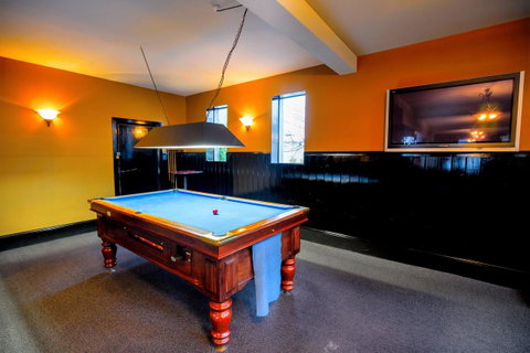 The Tasmanian Inn - Accommodation Cairns 37