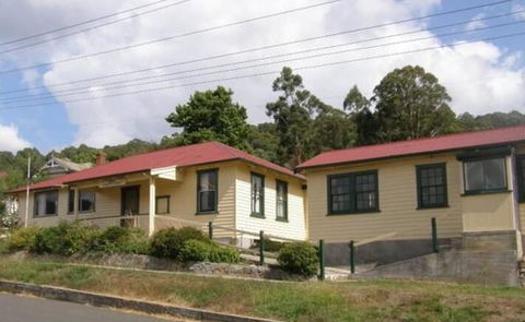 Return To Sender Lodge - Accommodation Cairns 0